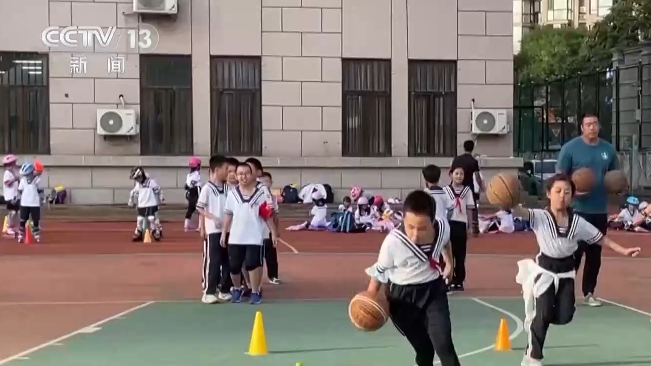 於他的